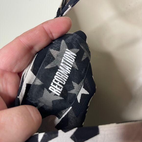 Reformation Black & White Star Print Sleeveless “Cosmo” Mini Dress Sz 2 - Picture 2 of 6